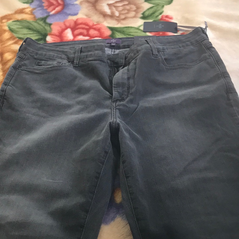 Not your daughters jeans with tags